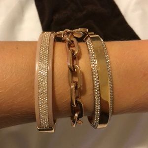 Micheal kors light pink bracelet 💎💎💎